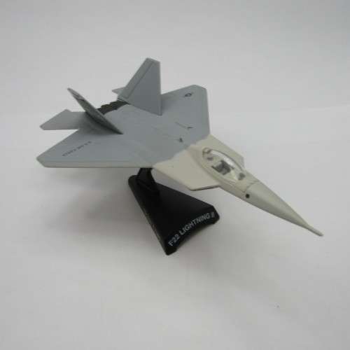 US Air Force F22 Lighting die-cast plane - scale 1/145