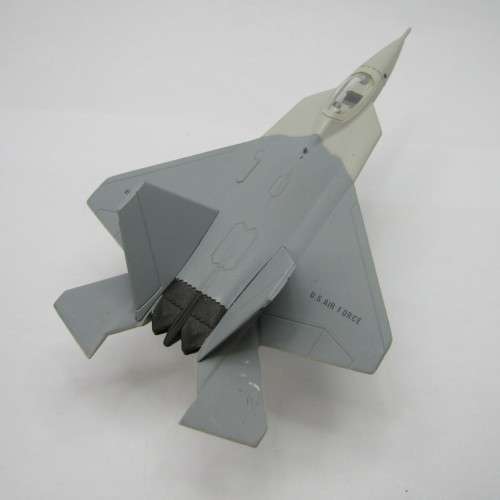 US Air Force F22 Lighting die-cast plane - scale 1/145