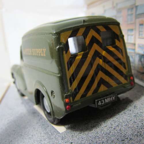 Corgi Classic Models Morris 1000 Water Supply van in box