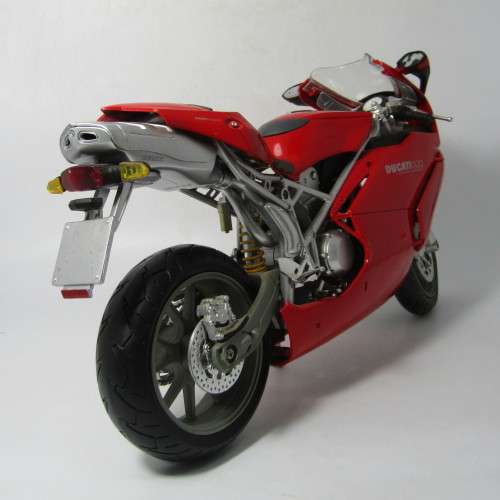 NewRay Ducati 999 model motorcycle - die-cast and plastic - scale 1/6