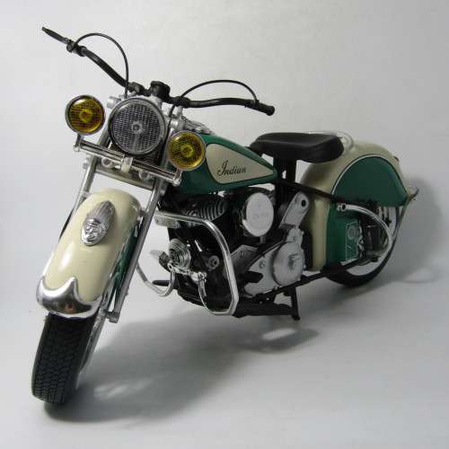 NewRay Indian Chief model motorcycle - die-cast and plastic - scale 1/6