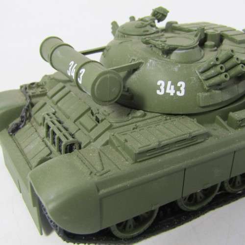James Bond 007 T55 Tank model - Universal Hobbies - scale 1/50