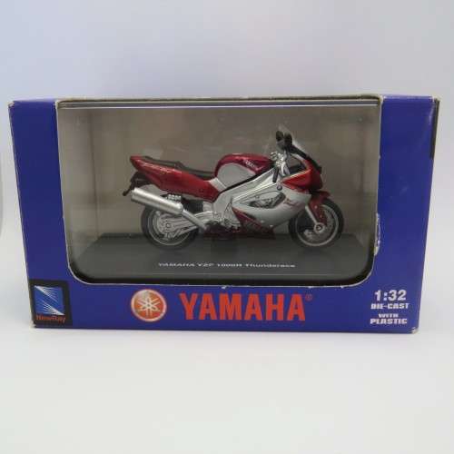 NewRay Yamaha YZF 1000 R Thunderace model motorcycle in case - Scale 1/32
