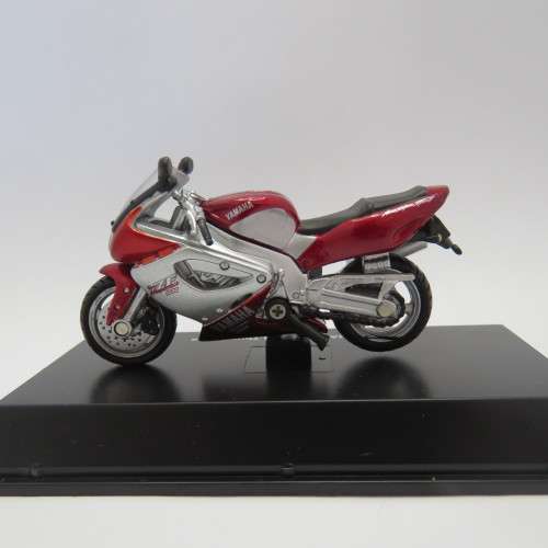 NewRay Yamaha YZF 1000 R Thunderace model motorcycle in case - Scale 1/32