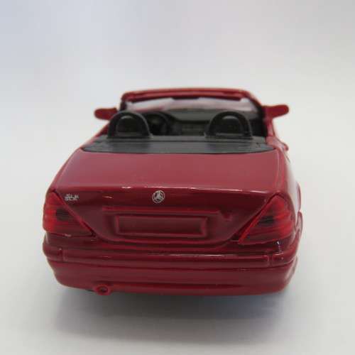 Maisto Mercedes-Benz SLK model car - Scale 1/35