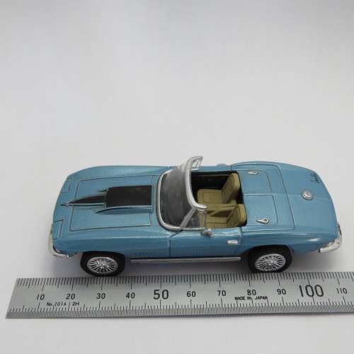 NewRay 1967 Chevrolet Corvette model car - Scale 1/43