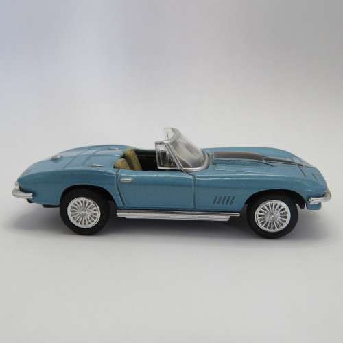 NewRay 1967 Chevrolet Corvette model car - Scale 1/43