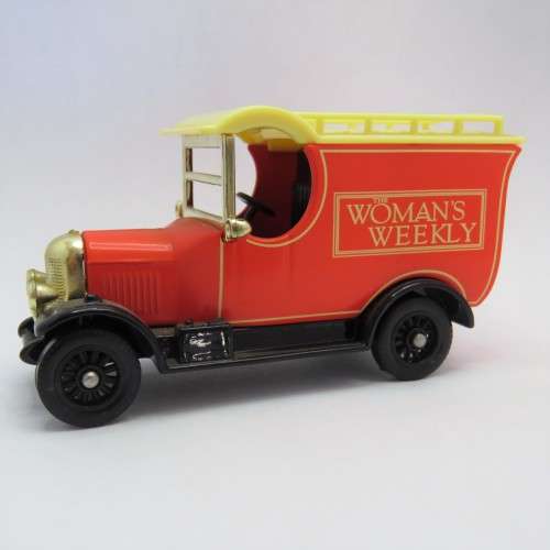 Days Gone Lledo 1926 Bull-Nose Morris - Woman`s Weekly - Issue 23