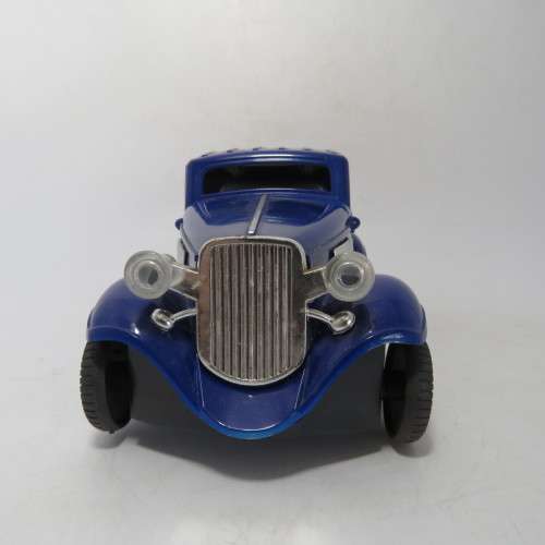 Musical Battery operated toy car - Lights, sound and opening roof and doors
