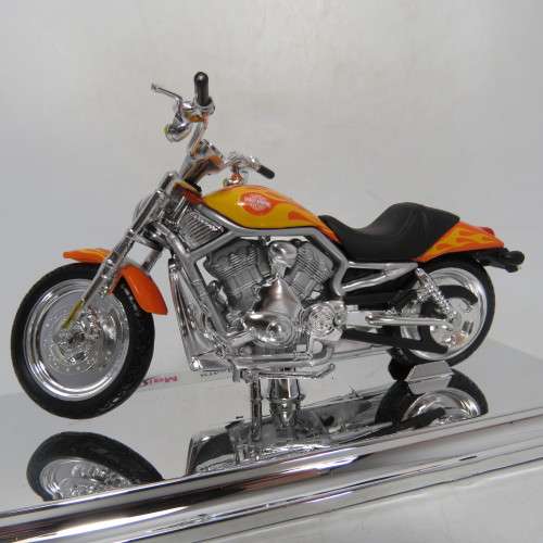 Maisto 2002 Harley Davidson VRSCA V-rod model motorcycle - American Legend series - Scale 1/18