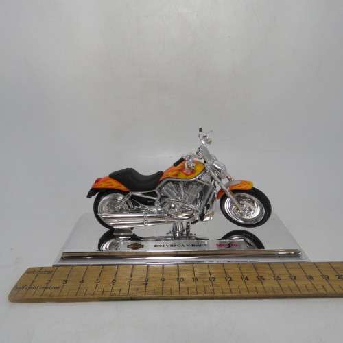 Maisto 2002 Harley Davidson VRSCA V-rod model motorcycle - American Legend series - Scale 1/18