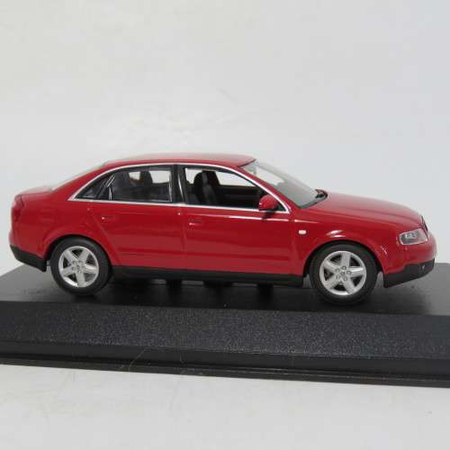 MiniChamps 2000 Audi A4 model car in case - Scale 1/43