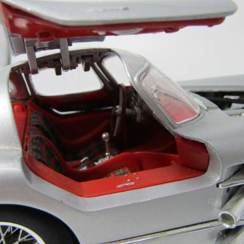 Maisto 1955 Mercedes-Benz 300 SLR Coupe model car - scale 1/18