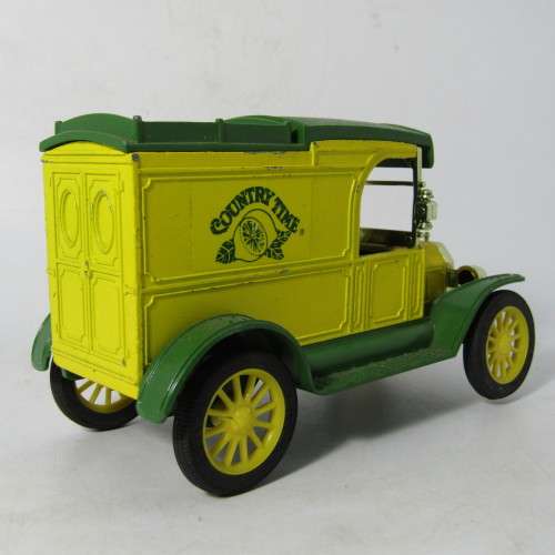 ERTL 1913 Ford Model T van die-cast model - wheels repaired