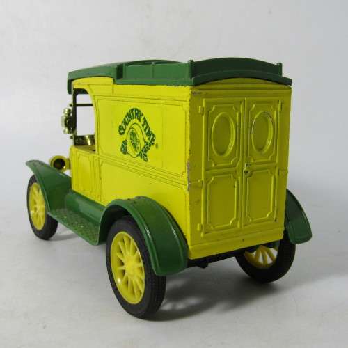 ERTL 1913 Ford Model T van die-cast model - wheels repaired