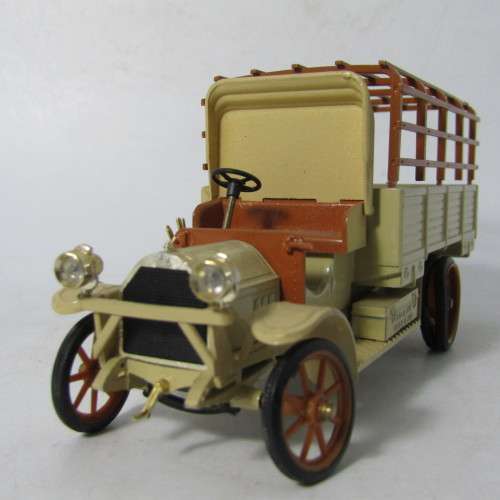 RIO Fiat Autocrarro 18BL model truck - scale 1/43 - some pieces missing - wheels damaged