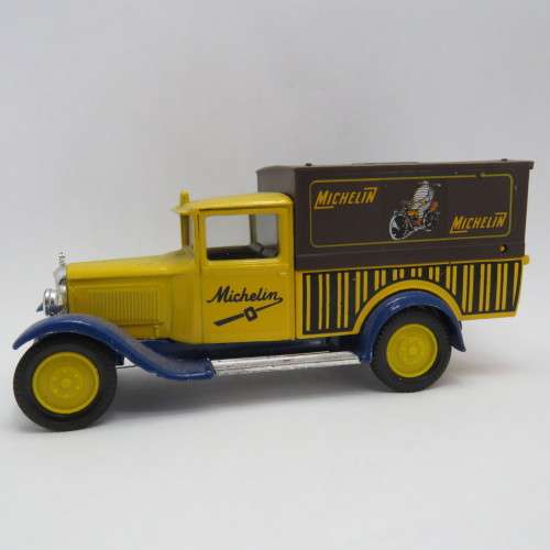 Solido 1930 Citroen C4F delivery van - Michelin tyres - Scale 1/43