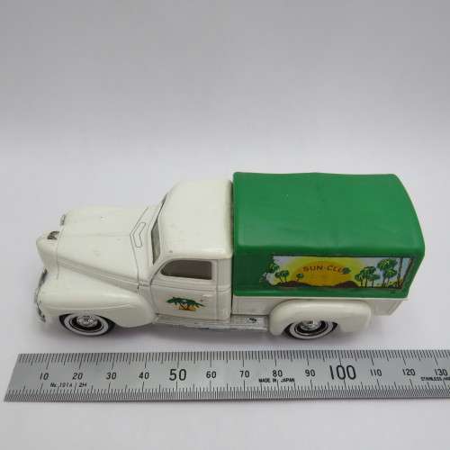 Solido 1940 Dodge Sun Club delivery van - Scale 1/43