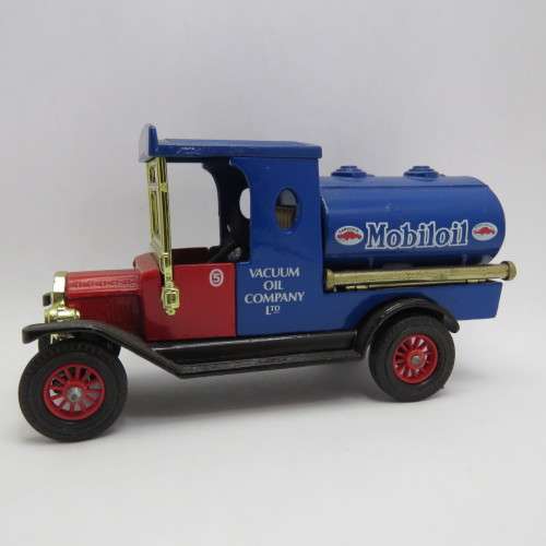 Matchbox 1912 Ford Model T - Gargoyle Mobiloil - Models of Yesteryear