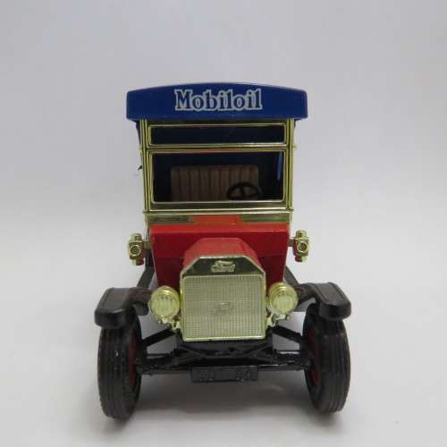 Matchbox 1912 Ford Model T - Gargoyle Mobiloil - Models of Yesteryear