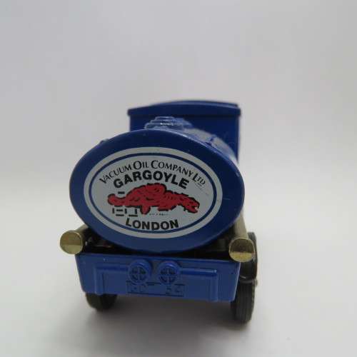 Matchbox 1912 Ford Model T - Gargoyle Mobiloil - Models of Yesteryear