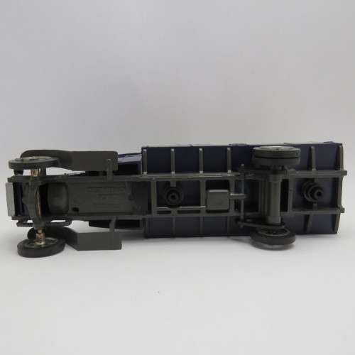 Cursor Modell 474 5K3/1923 plastic truck - Missing wheel and grille
