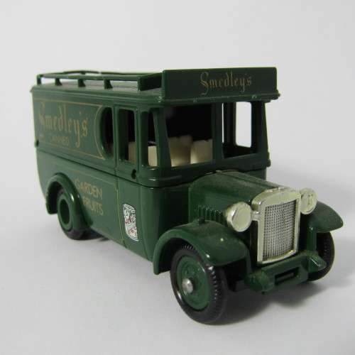 Lledo Days Gone 1932 Dennis delivery van - Smedley`s Canned Garden Fruits - DG 34