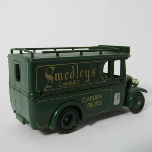 Lledo Days Gone 1932 Dennis delivery van - Smedley`s Canned Garden Fruits - DG 34
