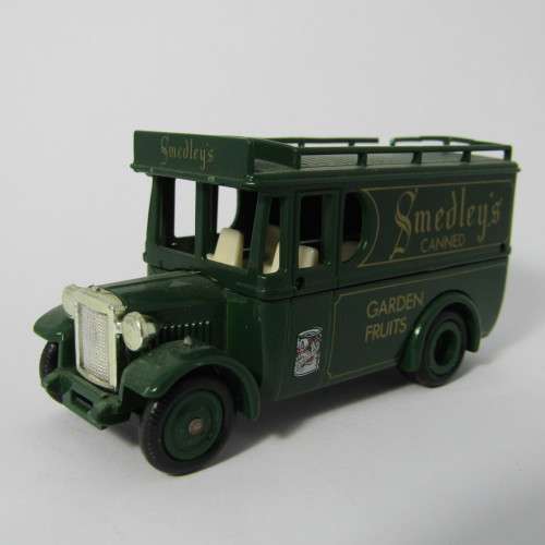 Lledo Days Gone 1932 Dennis delivery van - Smedley`s Canned Garden Fruits - DG 34