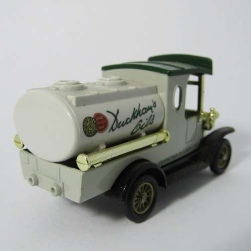 Lledo Days Gone Ford Model T tanker - Duckham`s Oils - DG 8
