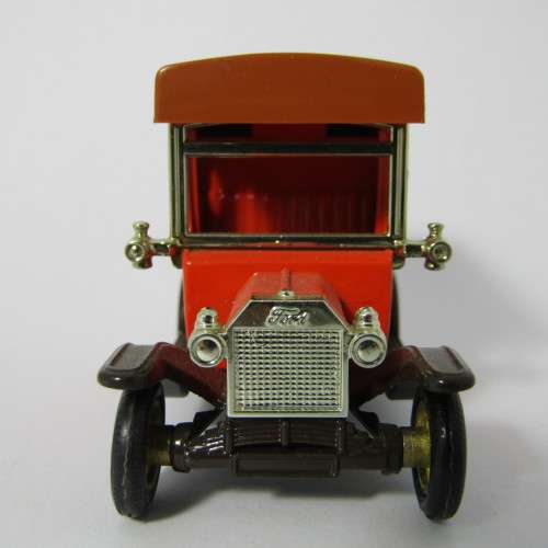 Lledo Days Gone Ford Model T van - Ovaltine - DG 6