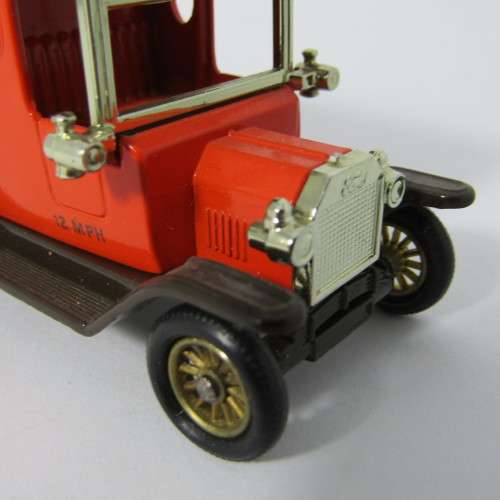Lledo Days Gone Ford Model T van - Ovaltine - DG 6