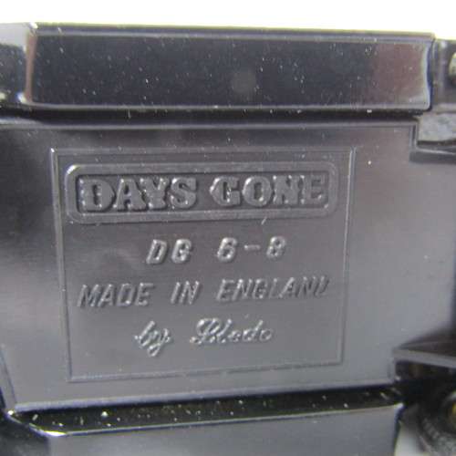 Lledo Days Gone Ford Model T tanker -Schiffer publishing - DG 6