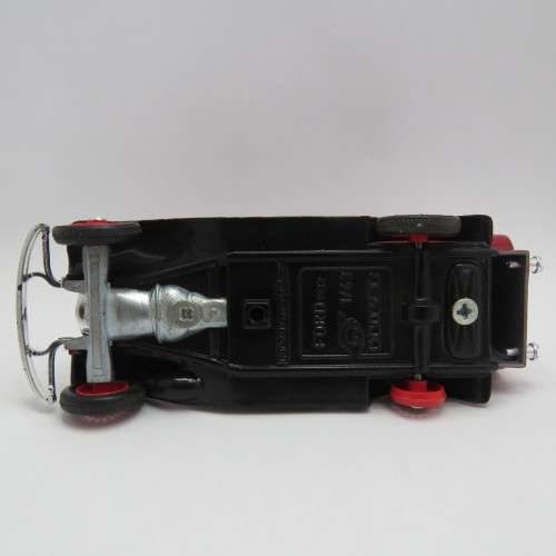 Eligor 1932 Ford Byrrh Vin Aperitif delivery tanker - Scale 1/43 - Missing tyre