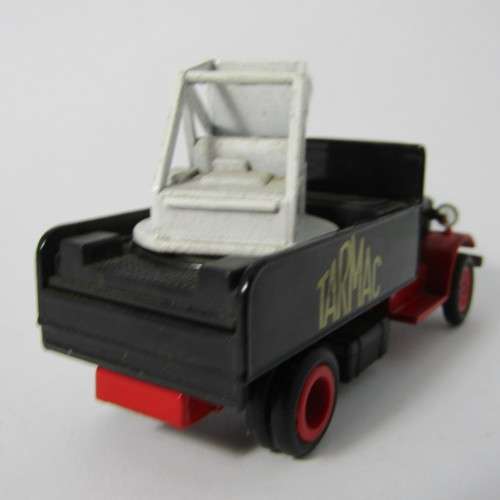 Lledo Days Gone 1934 Mack Crane truck - Tarmac - DG 40
