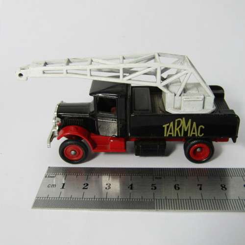 Lledo Days Gone 1934 Mack Crane truck - Tarmac - DG 40