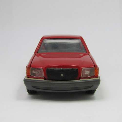 N2G Modelle No. 261 Mercedes-Benz 260 SE die-cast model car - grille trimming missing - scale 1/35