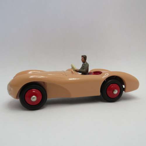 Dinky Toys #104 Aston Martin DB 3S model car - Mint boxed - DeAgostini Ltd