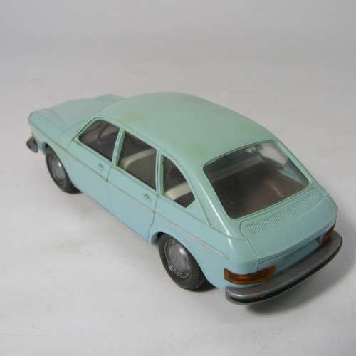 Cursor Modell 868 Volkswagen 411 plastic model car