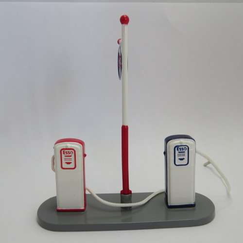 Dinky Toys # 49 D Esso Gas/Petrol pumps - Mint boxed - DeAgostini Ltd