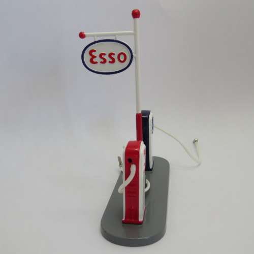 Dinky Toys # 49 D Esso Gas/Petrol pumps - Mint boxed - DeAgostini Ltd