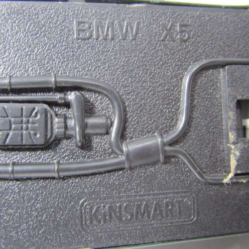 Kinsmart MBW X5 die-cast model car - pull back action - scale 1/36