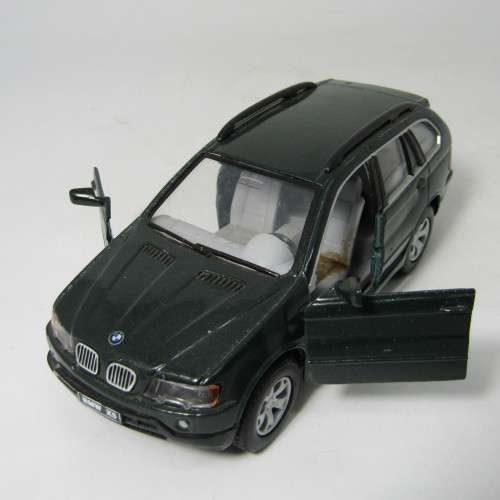 Kinsmart MBW X5 die-cast model car - pull back action - scale 1/36