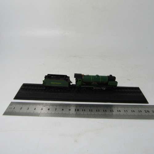 No. 925 Cheltenham 1934 Southern Steam Locomotive plastic display model