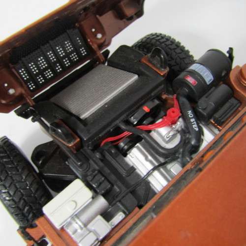 Maisto Hummer Hi model car - 10th Anniversary edition - some paint damage on roof - scale 1/18