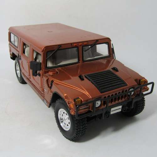 Maisto Hummer Hi model car - 10th Anniversary edition - some paint damage on roof - scale 1/18