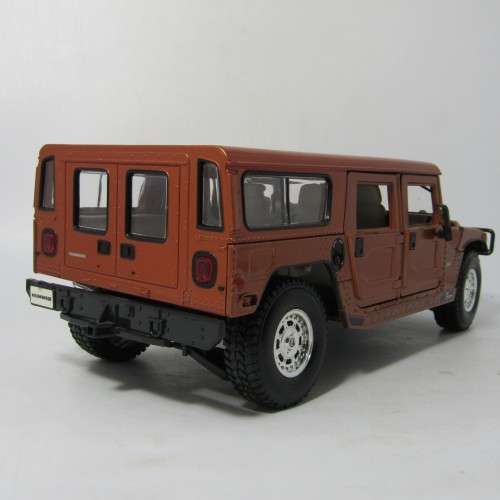 Maisto Hummer Hi model car - 10th Anniversary edition - some paint damage on roof - scale 1/18