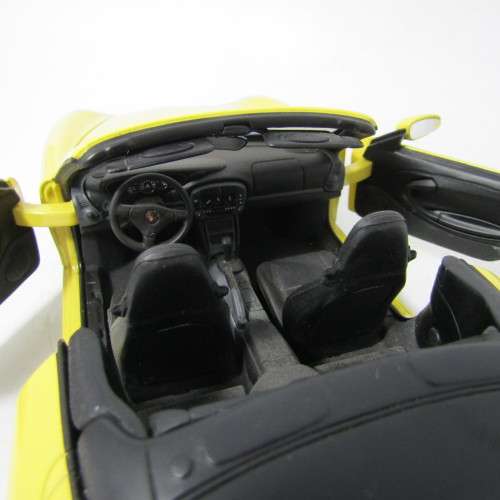 UT Models Porsche 996 Carrera Cabriolet model car - scale 1/18