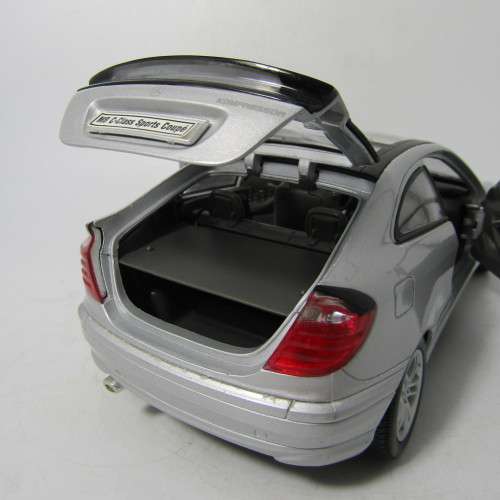 Welly Mercedes-Benz C-Class sports Coupe model car - scale 1/18