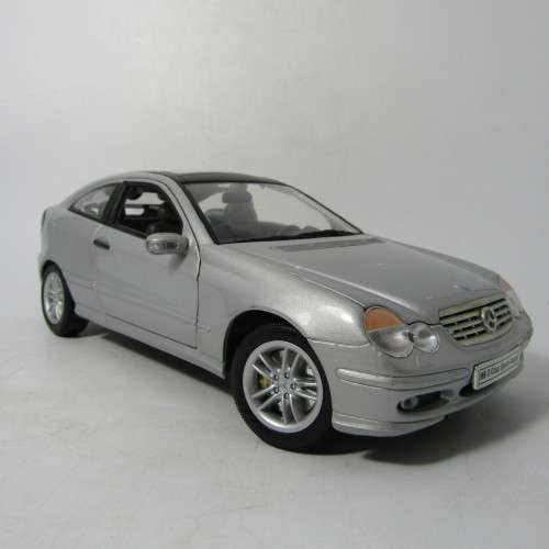 Welly Mercedes-Benz C-Class sports Coupe model car - scale 1/18